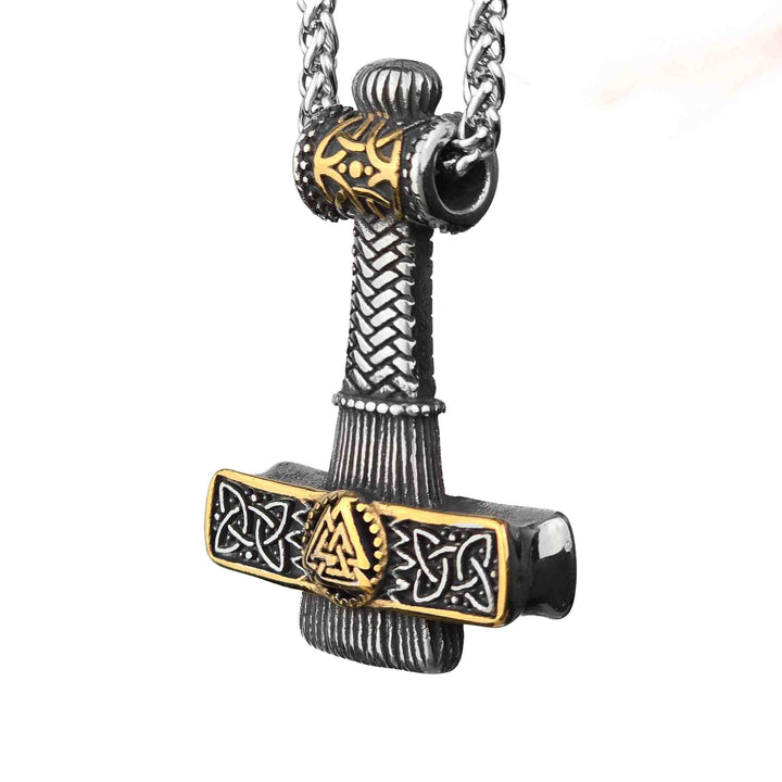 Thors Hammer mit goldenem Valknut und Keltischem Knoten